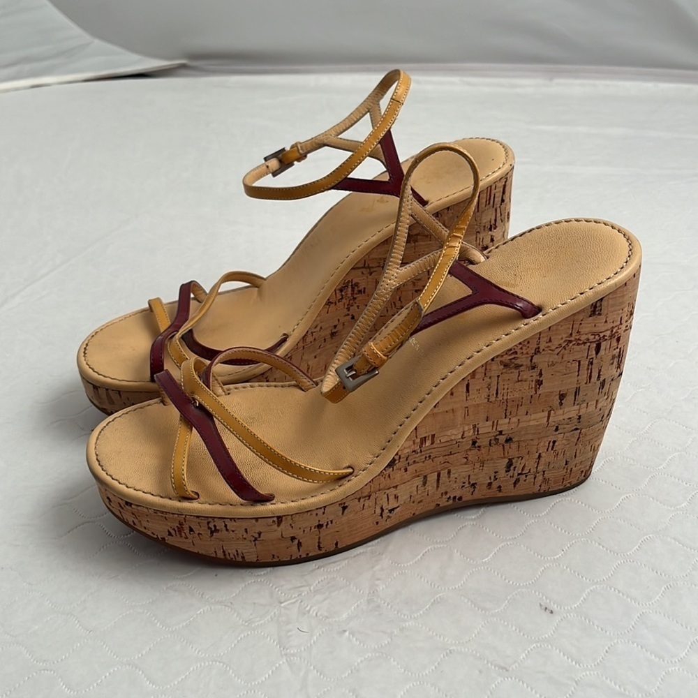 Prada tan and burgundy patent leather strappy cork platform wedge sandals - Picture 4 of 9